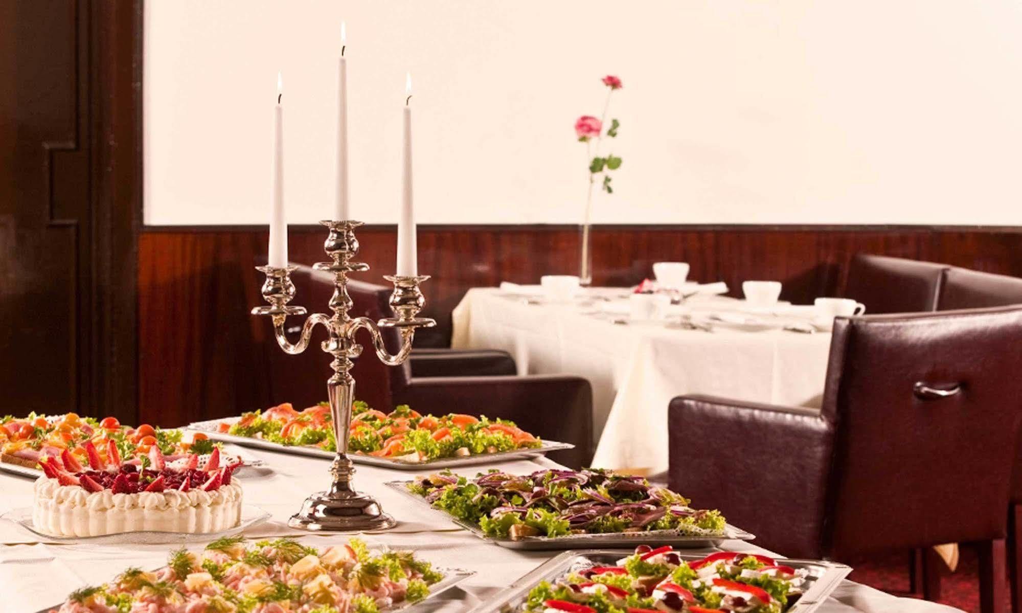 Thon Hotel Linne Осло Екстериор снимка